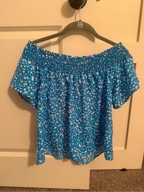 Gilli Bright Blue Off-Shoulder Floral Top
